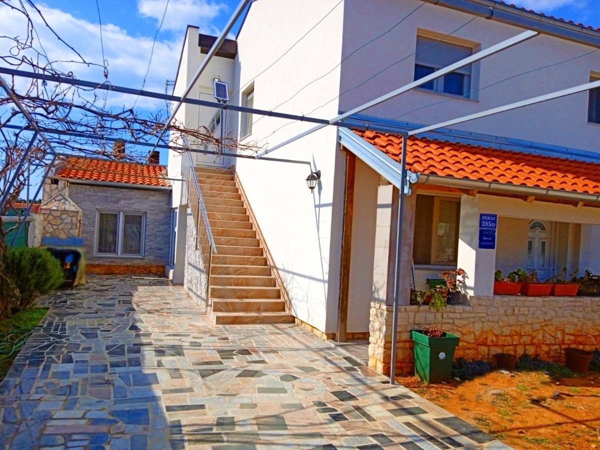 Apartman Josipa Peroj Extérieur photo