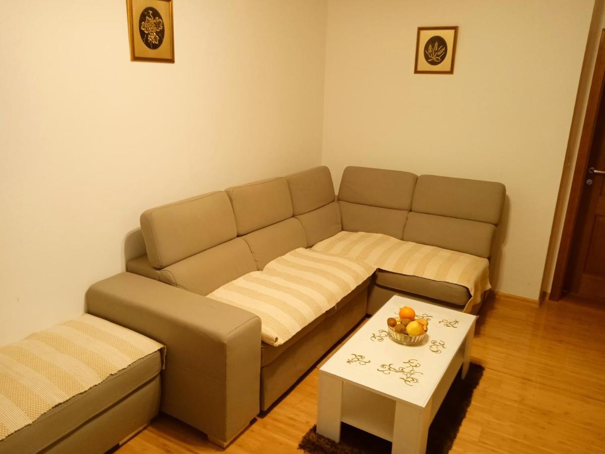 Apartman Josipa Peroj Extérieur photo