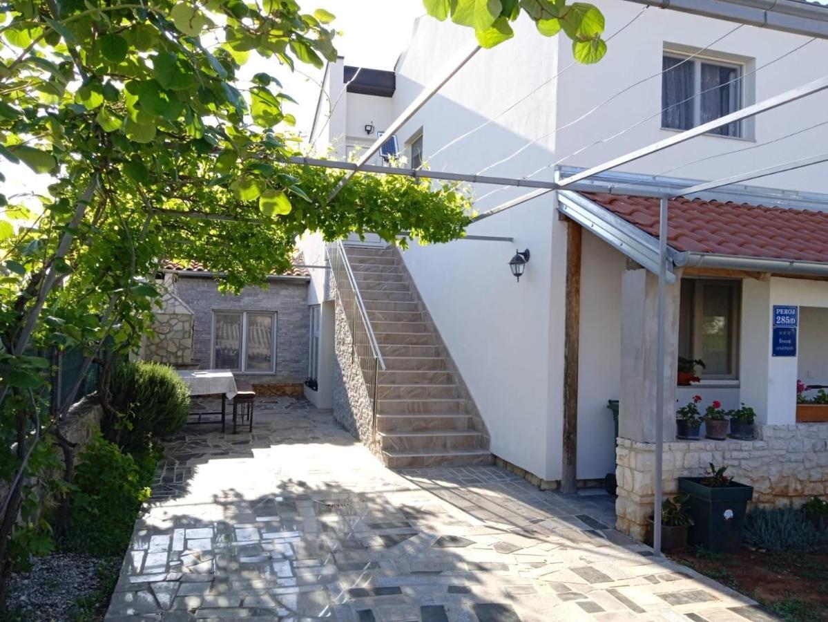 Apartman Josipa Peroj Extérieur photo